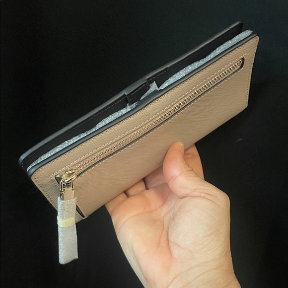 $169 MSRP NWT kate spade Two-Tone Continental Wallet - Black & Light Beige - Picture 6 of 13